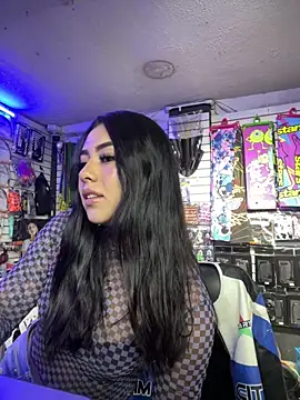 emily_24x webcam