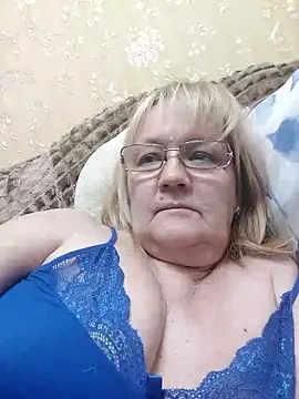 Webcam Model (Violet5364)  is live.Free join now!