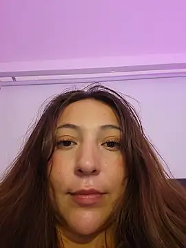 vickyhoult (F young) - Spit boobies