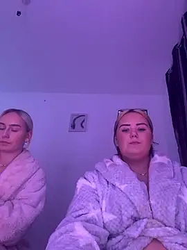 katieceexx (G teen) - Spit on boobs 🥰