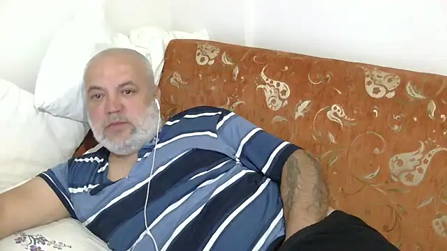 husoizmir - Husoizmir's free webcam - UK Sex Cams