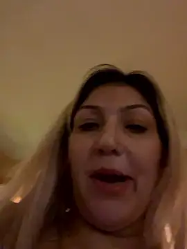 littlemisseeve (F milf) - Fuck pussy n squirt