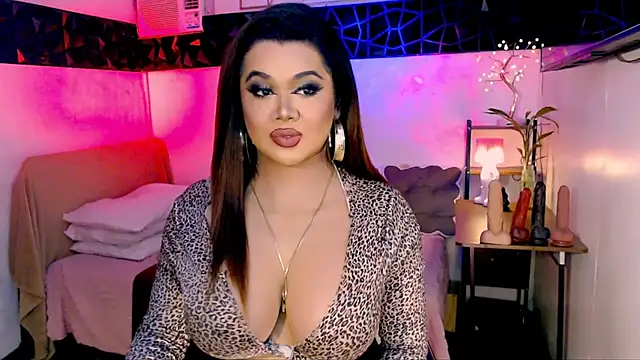 asiankatyhuge webcam