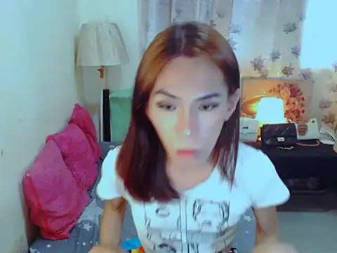 EXOTICGEORGINA webcam