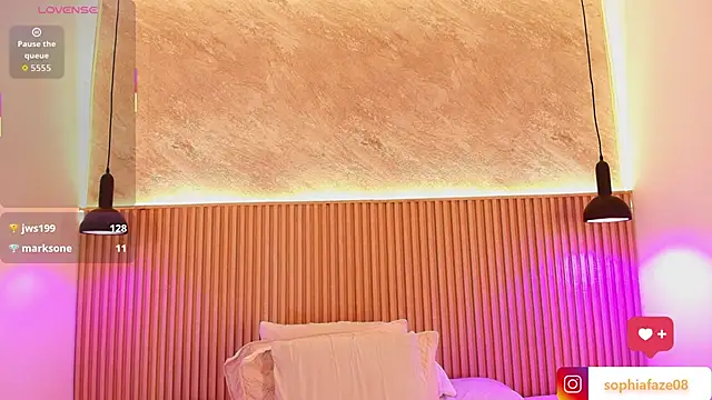 big_tits_in_your_face webcam