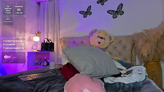 Sarahballiston_ webcam