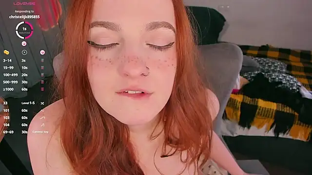 Alice_CutePerv webcam