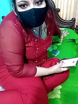 Webcam Model (Porimoni22)  is live.Free join now!