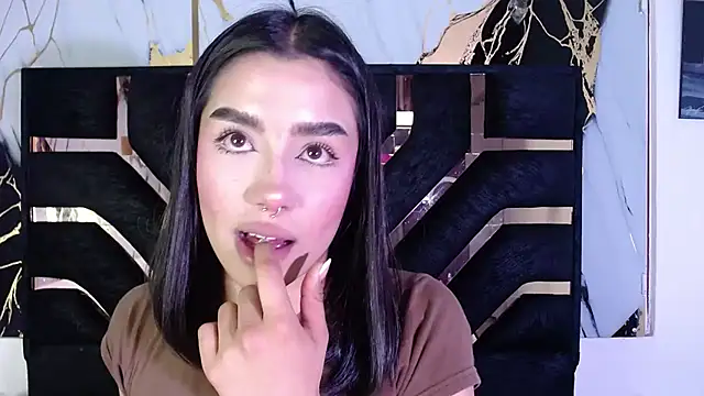 tael_novacs webcam stripchat model stream image