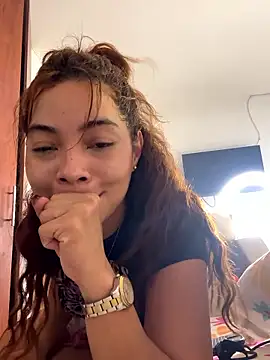 Webcam Model (AkiraY10)  is live.Free join now!