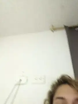 sara_smiiith211 (F young) - Public breast exhibition