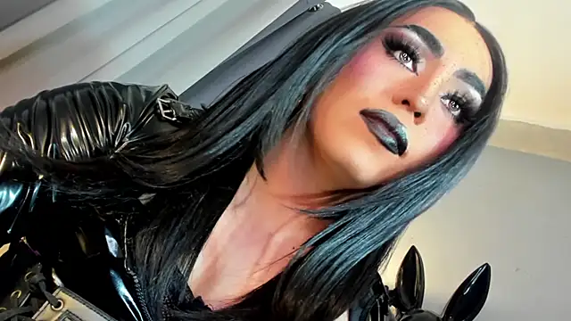 DominaAurumXXX webcam