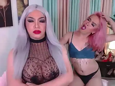 QueensOfcum webcam
