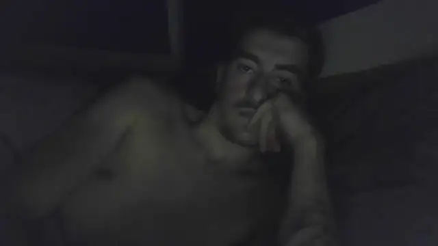 essexboy_2002 (M young) - PAY FOR MY TICKET TO NEW ZEALAND!!!