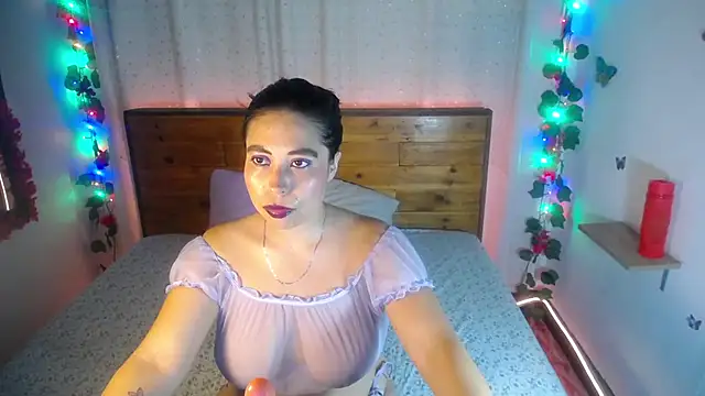 NikkieMilky webcam