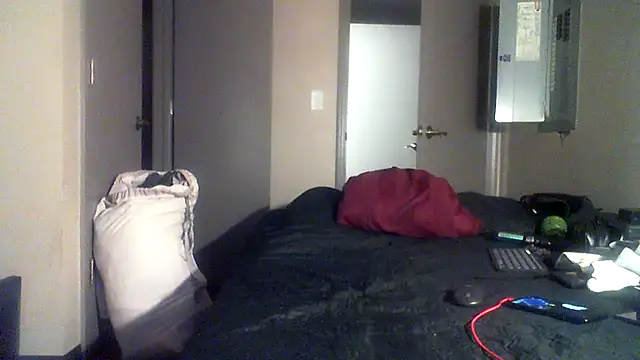 Bottomslut4tops84 webcam