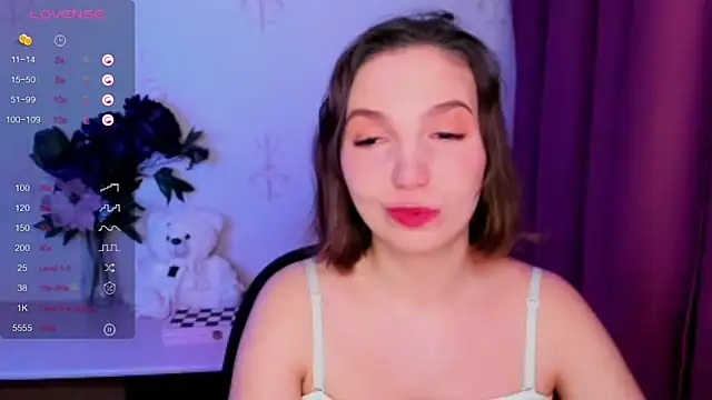 KindHazelHere_ webcam