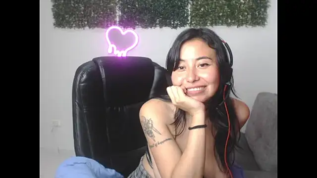 LolaOpalX webcam