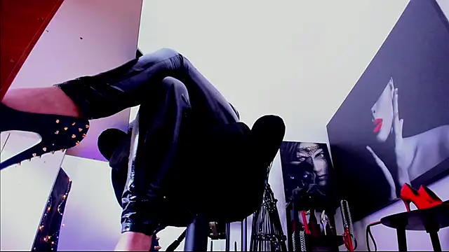 MistressDemisweet webcam