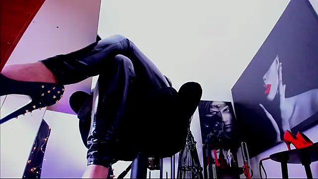 MistressDemisweet webcam