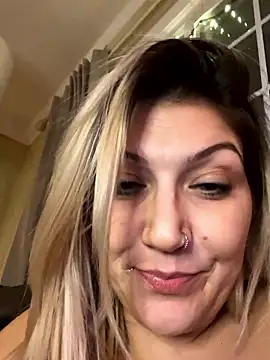 LittleMissEeve webcam