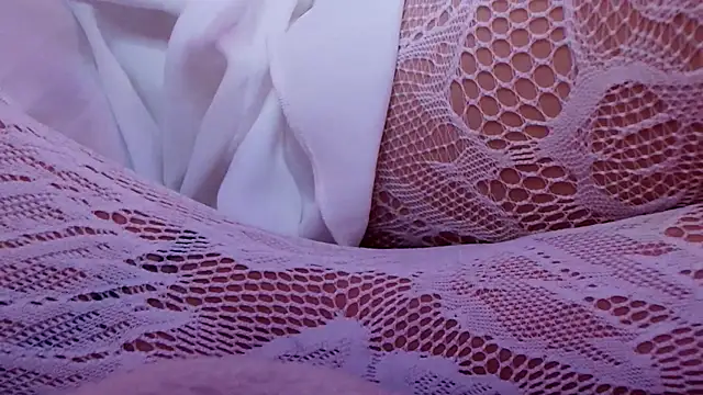 dark_moni (F young) - suck a finger