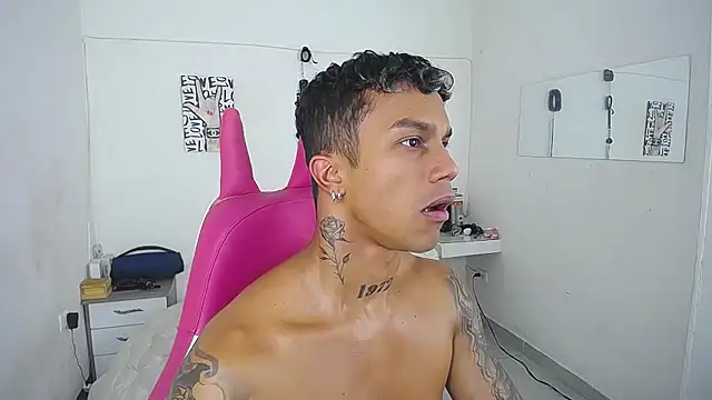 Leonard_Price webcam