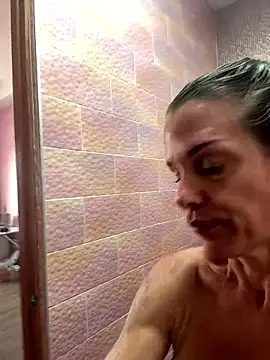 mommyselenafit_ (F mature) - boobs out