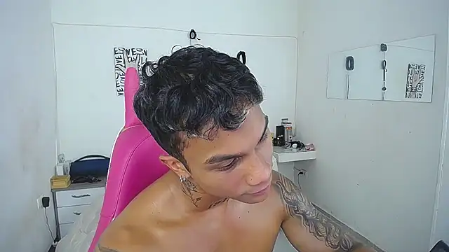 Leonard_Price webcam