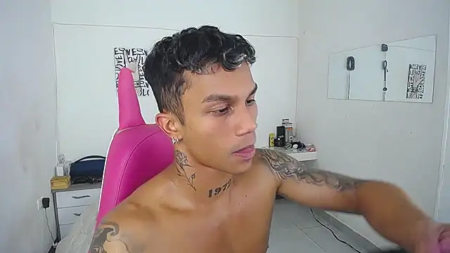 Leonard_Price webcam