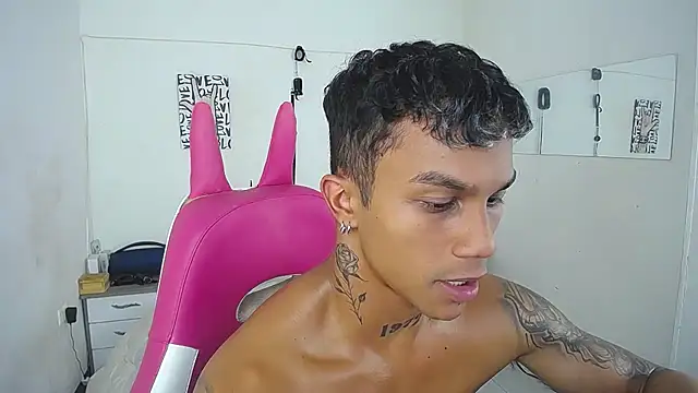 Leonard_Price webcam