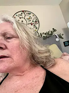 Kaitlyn_Winters webcam