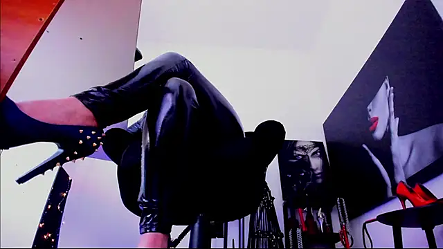 MistressDemisweet webcam