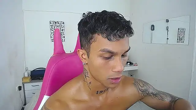 Leonard_Price webcam