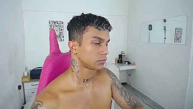 Leonard_Price webcam