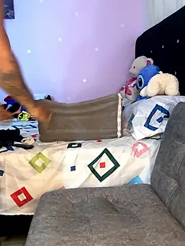 Webcam Model (Naticol1)  is live.Free join now!