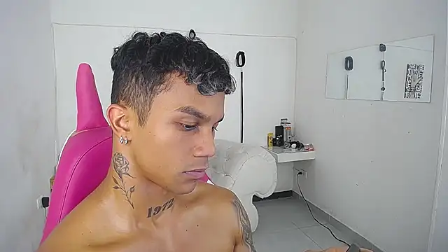 Leonard_Price webcam