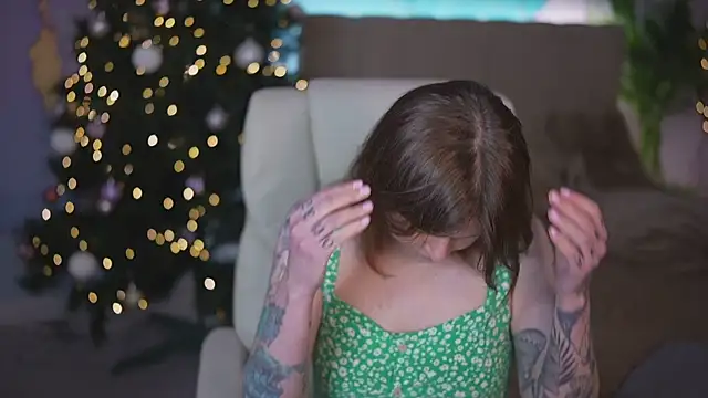 tinamelt - TinaMelt's free webcam