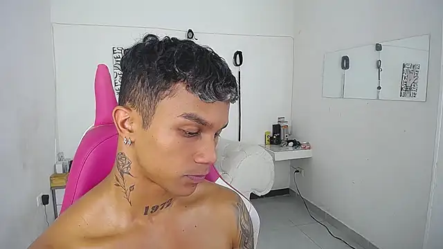 Leonard_Price webcam