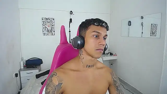 Leonard_Price webcam