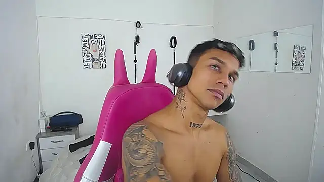 Leonard_Price webcam