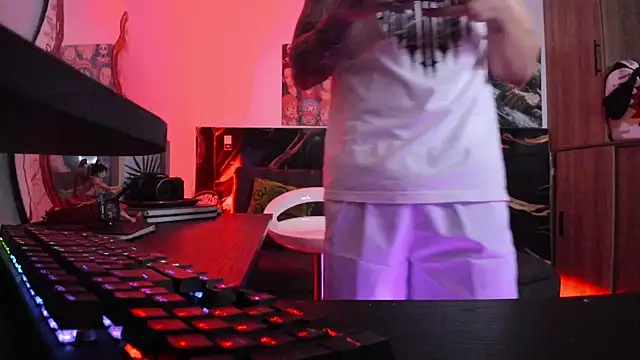 Dominatofstupid webcam