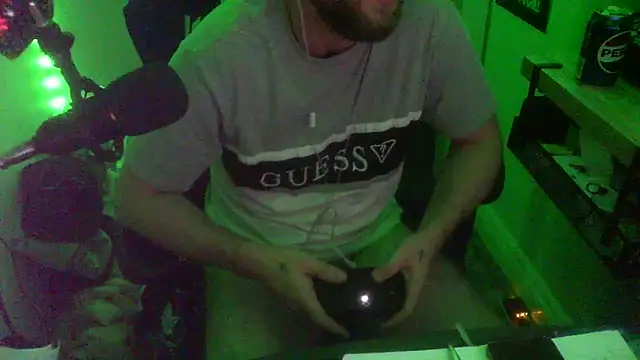 GeneralXMillyX webcam