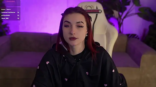 Magnetic_Mia_ webcam