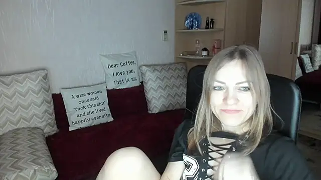 Tiffany_Bates webcam