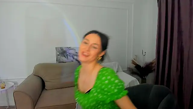 MakeYoueHappy webcam