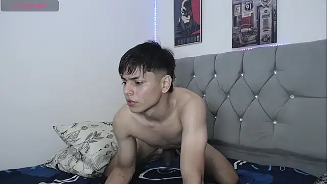 Loganjhonson19 webcam