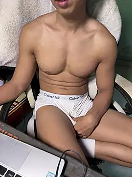 MuscleKing888 webcam