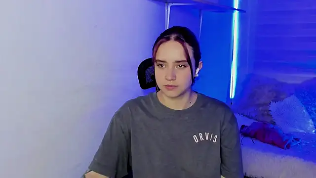 emily_lindey - Emily_Lindey's free webcam - UK Sex Cams