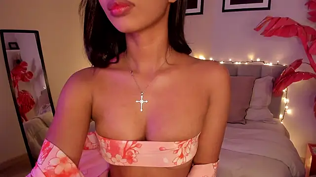 Gigi_Strawberry webcam